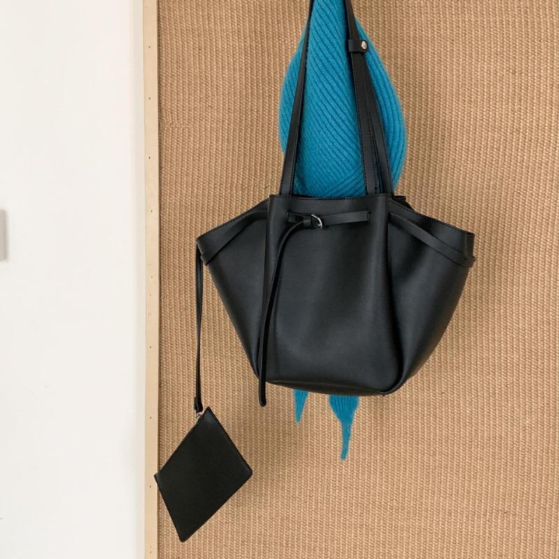 New vegetable basket tote bag fashionable and versatile daily commuter bag large capacity simple shoulder bag women