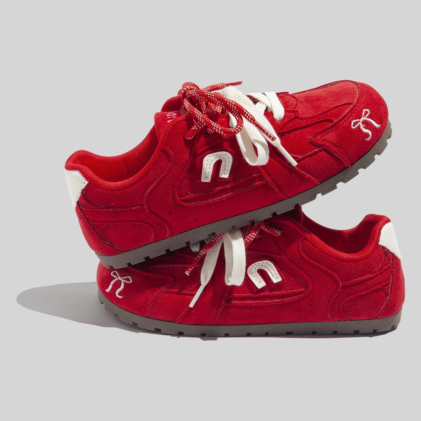 

Flat-bottomed sports and leisure shoes, spring new retro and comfortable Argand training shoes 35