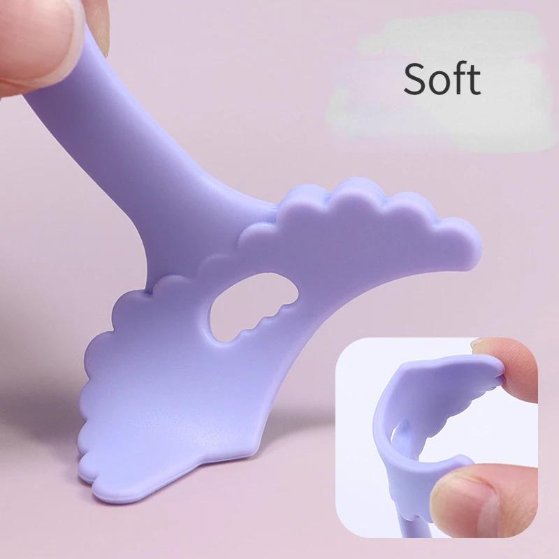 Hollow Out Eyeliner Stencil Wing Tip Drawing Lipstick Wearing Aid Face Cream Mask Applicator Makeup Beauty Tool