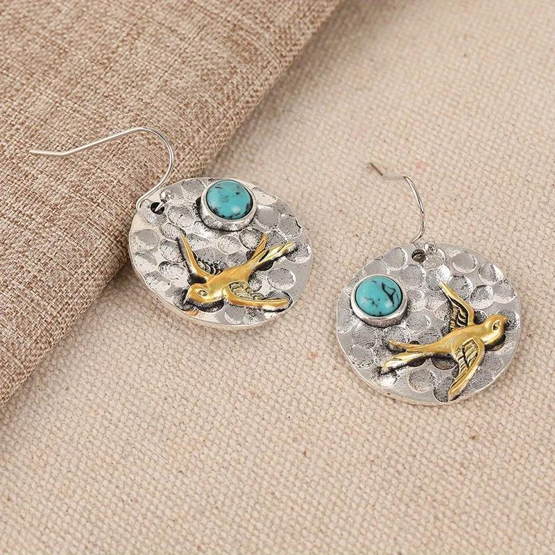 Creative Retro Silvery Disc Shaped Pendant Earrings With Bird Design Earrings For Daily Parties And Personalized Accessories