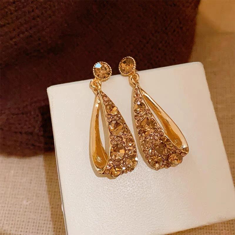 Vintage Personality Vintage Style High-end Earrings шампанского