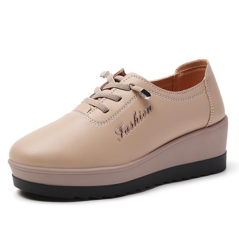 Women's Thick-Soled Leather Platform Shoes: Versatile, Slimming, Lightweight, Soft-Soled, Height-Boosting for Autumn/Winter 2025