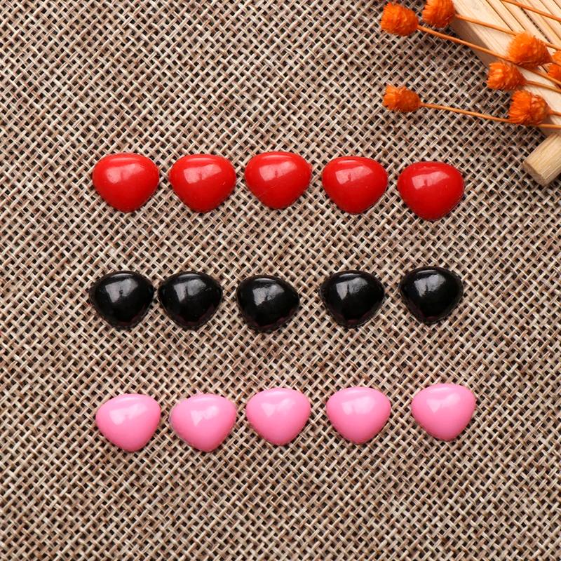 50Pcs Triangle Practical Doll Nose Cartoon Plush Toys Manual DIY Plastic Flat Bottom Triangle Nose Accessories