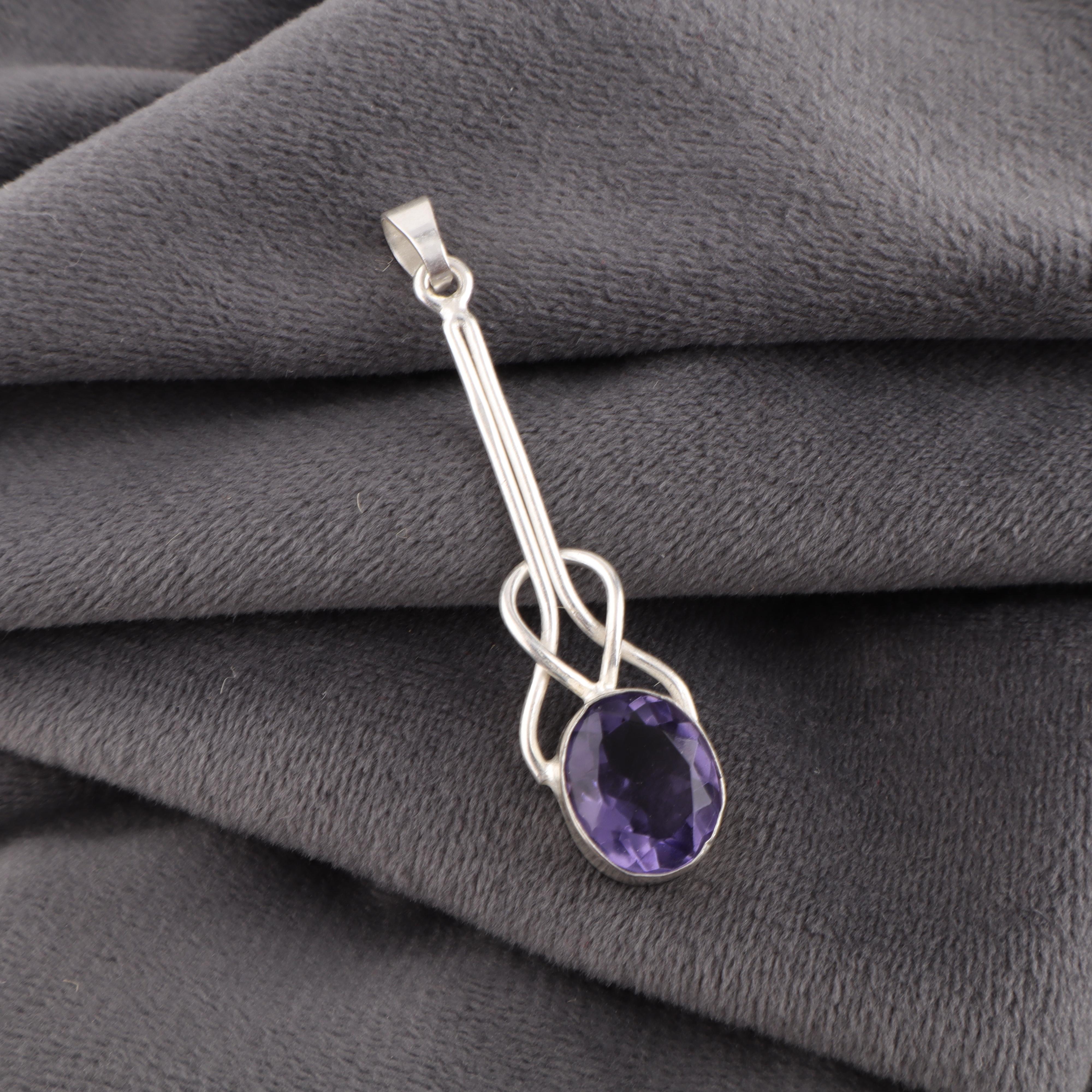 

Подвеска с иолитом, Подвеска из драгоценного камня ручной работы из стерлингового серебра 925 пробы, Бохо-украшение, Для подарка на помолвку 1.79 Inches фиолетовый