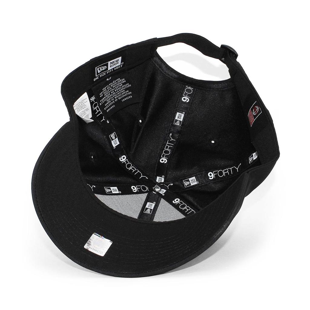 New Era 9FORTY Strapback EU Black Gold Pack Strapback Soccer 940 Cap, Exclusive, Cap, (AC Milan) [Used]