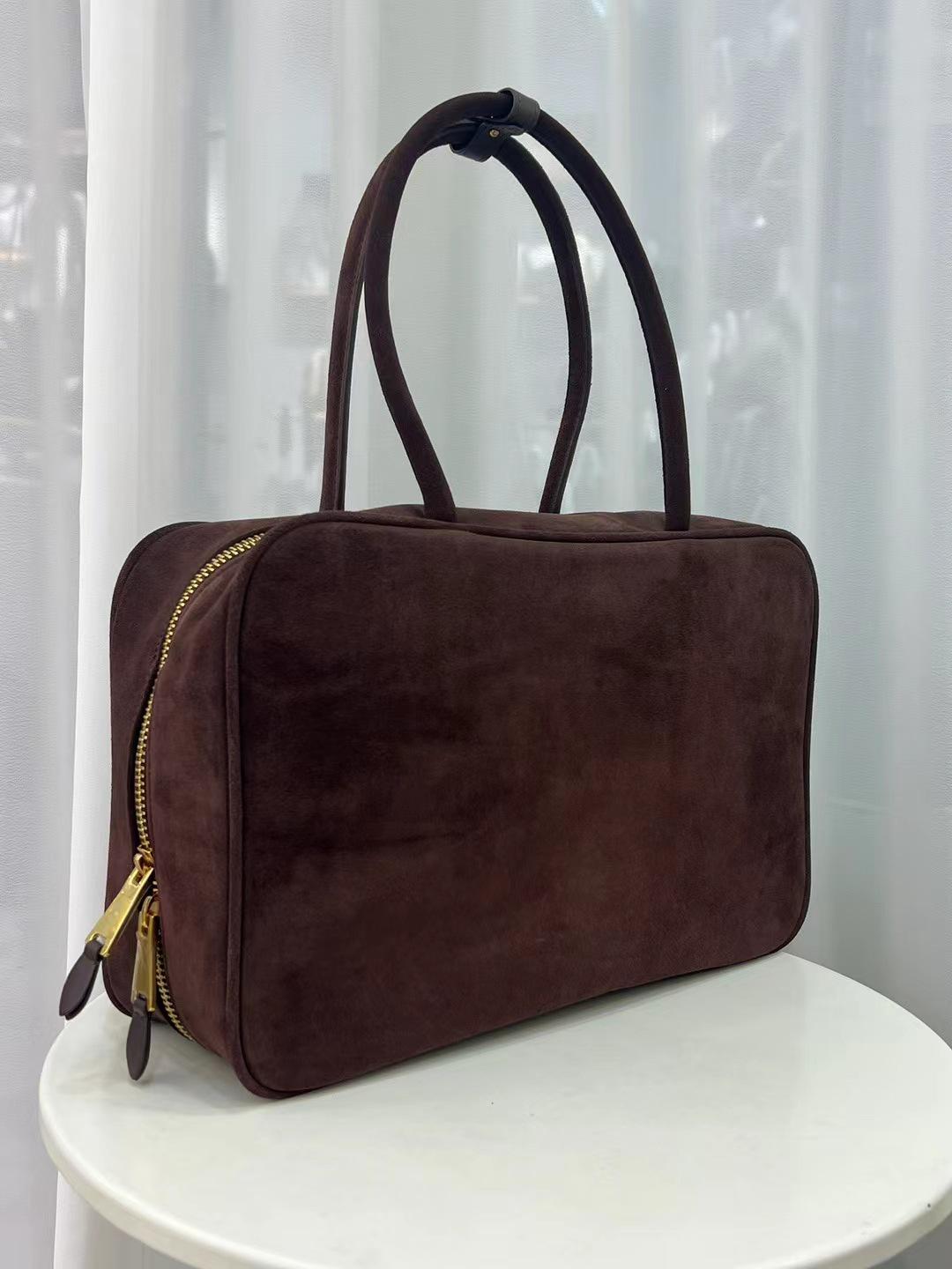 

Женская сумка через плечо большой вместимости из натуральной кожи - Ручная/Подмышечная, стиль подушка Бостон 34 x 23 x 10 cm кофейный