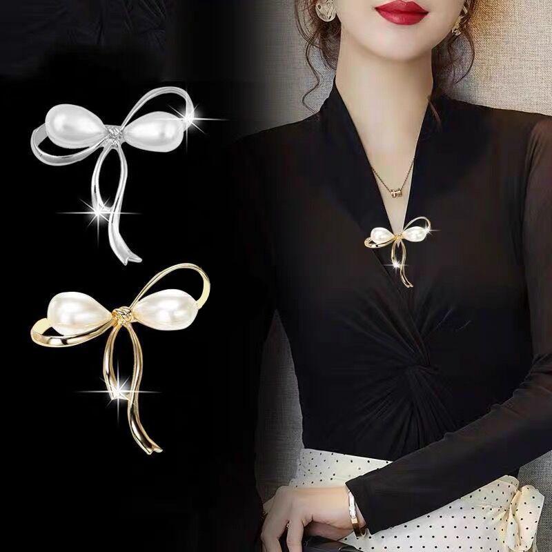 Elegant Pearl Bow Brooch: High-End Women's Corsage, Neckline Pin, and Cardigan Accessory.