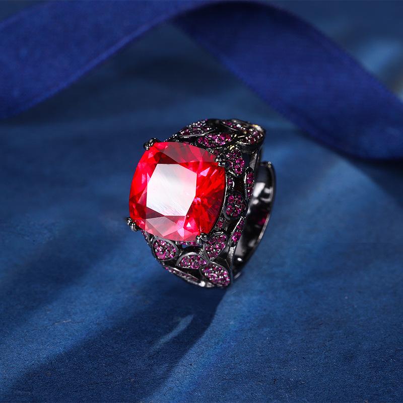 

Ювелирные изделия Медное основание Позолоченное Имитация корунда Толстый квадрат Черное золото Персонализированное кольцо Женское 12 * 12