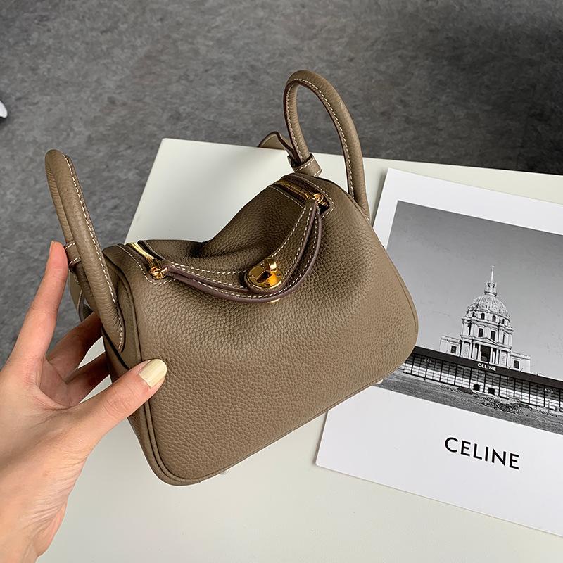 Pillow Bag Women's First Layer Cowhide Handbag Shoulder Bag Oblique Span Leather Doctor Bag Large Capacity Commuter Bowling Bag