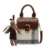 Retro Fashion Female Handbag 2023 New Autumn Winter Plaid Bag High-end Atmosphere Shoulder Bag