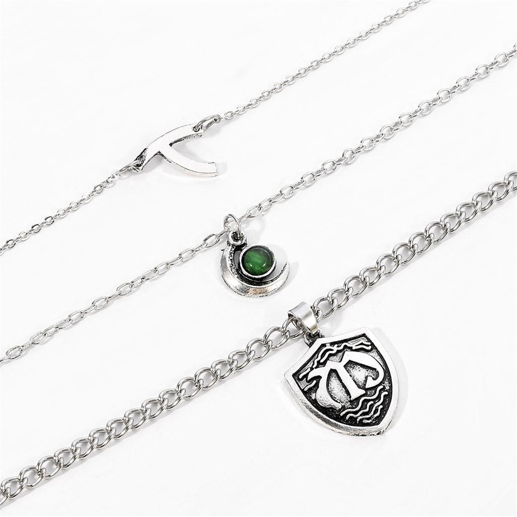 Elegant 3 Layer Women's Short Necklace Enhancing Collarbone Pendant Necklace Alloy Texture for Fashionable Ladies