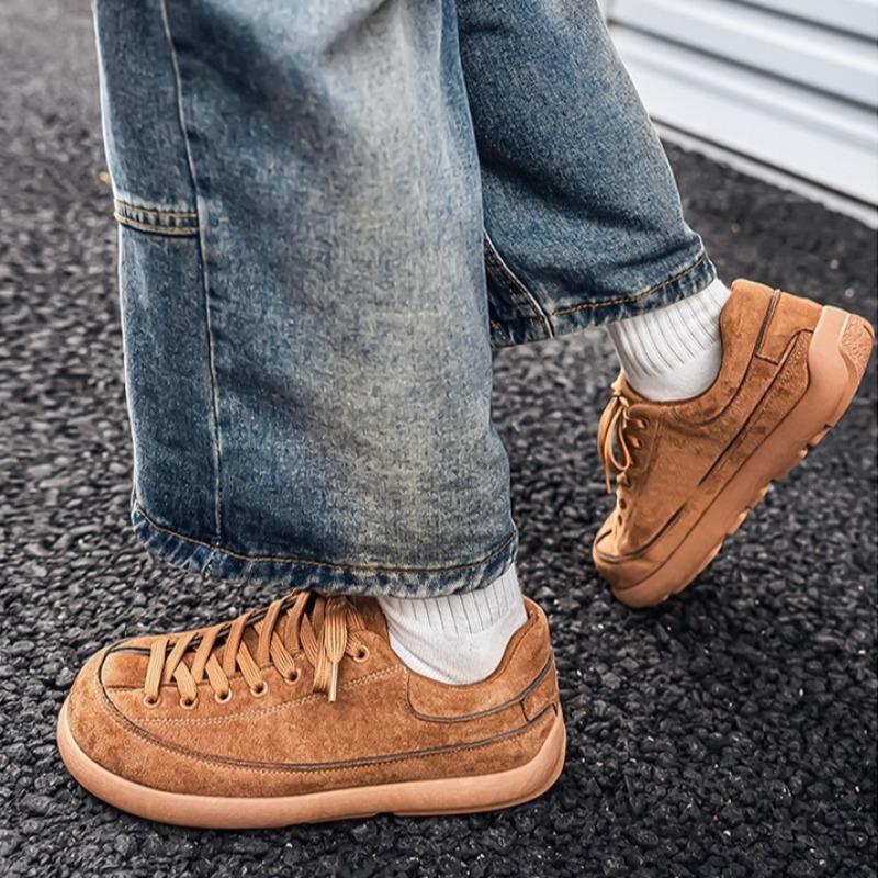Classic Series Of Comfortable Men'S Round-Toed Casual Versatile Walking Shoes With Retro Flat Toe Cap For Autumn And Winter