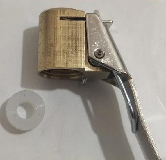 

Brass Clip-on Adapter: Suction Cup Connector for Car Tire Inflatable Pumps