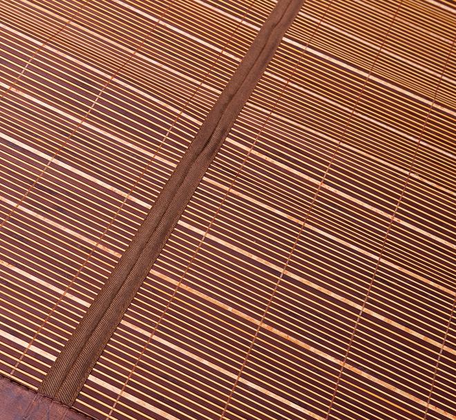 Doppelseitige Matte mit Bambuskohle: Winter-/Sommergebrauch, Rattan-Eis-Seide-Tatami