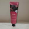 THE HERB STORY Hochfeuchtigkeitsspendende Handcreme Rose 50ml