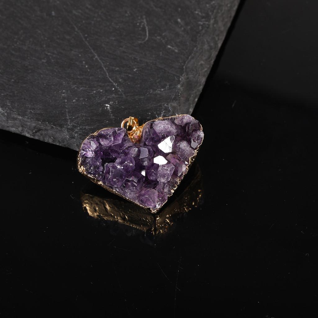 Uruguay Purple Quartz Crystal Pendant Necklace With Heart Shaped Design For Fashion Jewelry