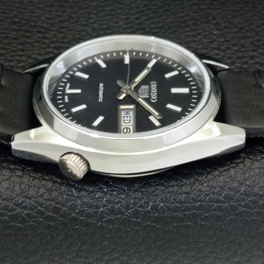 JAPAN VINTAGE SEIKO 5 AUTOMATIC REFURBISHED MENS BLACK DIAL WATCH A440542-9 Sk-a440542-1