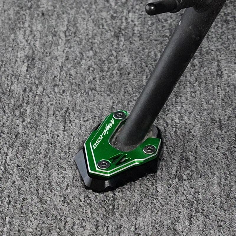 Ninja650 2023 For Kawasaki NINJA 650 RS 2017-2023 2022 Motorcycle Accessories Kickstand Side Stand Enlarger Pad Keyring