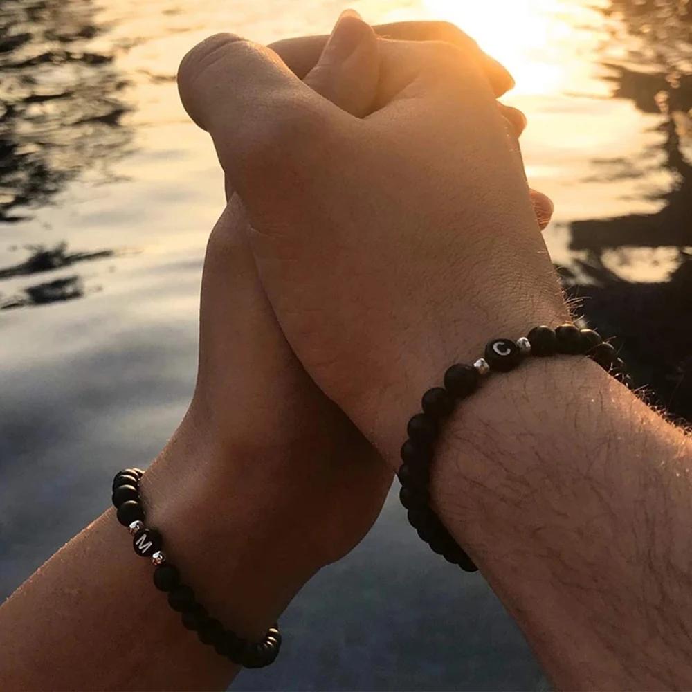 6mm 26 Písmen Náramek Unisex Černý Matný Kámen Korálkový Náramek Ručně Vyráběný DIY Náramek pro Ženy Muže Páry Dárky k Přátelství