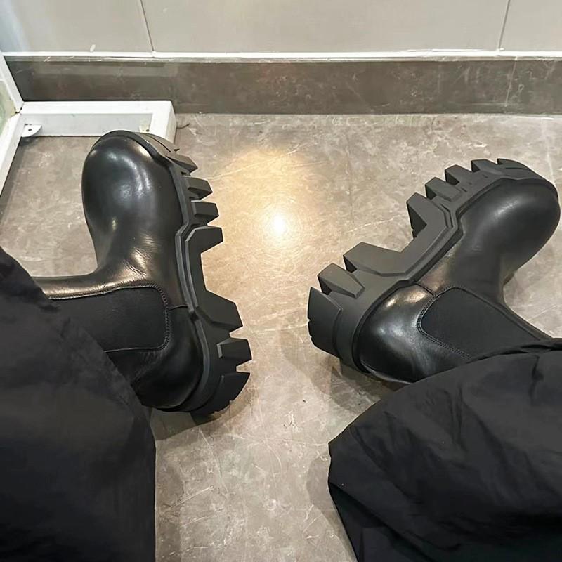 Mode 2025 Ganzjahres-Chelsea-Boots mit Blockabsatz Damen Plateau Panzersohle Gothic Retro Kampfstiefel Trendige Schnür-Motorradstiefel