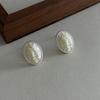 Retro French Gentle Stud Earrings Women's Simple High-end Sense Light Luxury Unique Temperament Daily Commuting Versatile Earrings