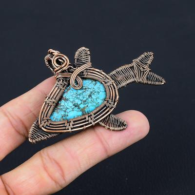 Türkisfarbener Edelstein Handgefertigt Reiner Kupferdraht Umwickelt Wunderschöner Schmuck Fischanhänger