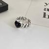 Chic Retro Black Onyx Heart-shaped Ring For Women Unique Adjustable Finger Jewelry