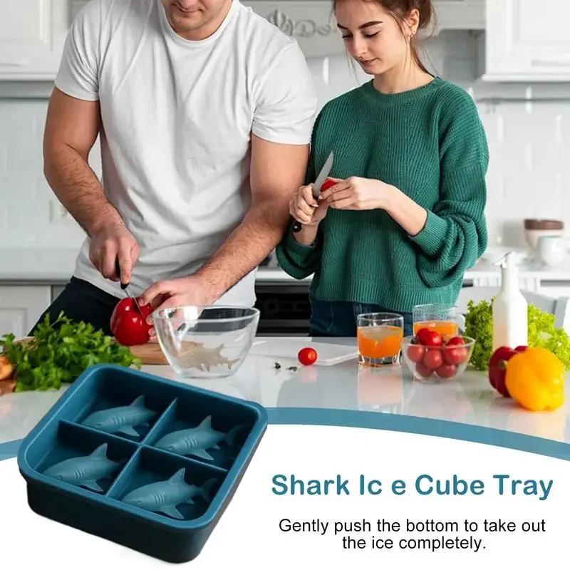 Ice Cube Tray Silicone Ice Mold Ball Freezer Square Ice Cube Maker with Lid for Whiskey Cocktail Coffee kitchen accessories