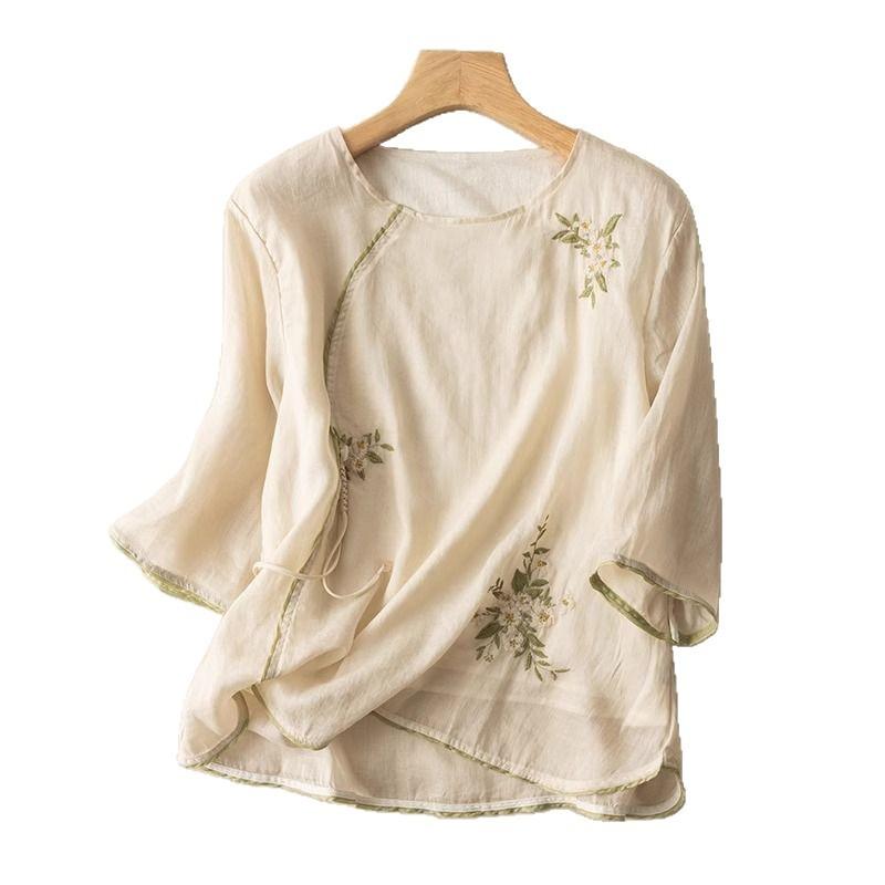 Cotton and linen literary and retro five-quarter-sleeved short-sleeved top, exquisite embroidered T-shirt, summer new versatile women