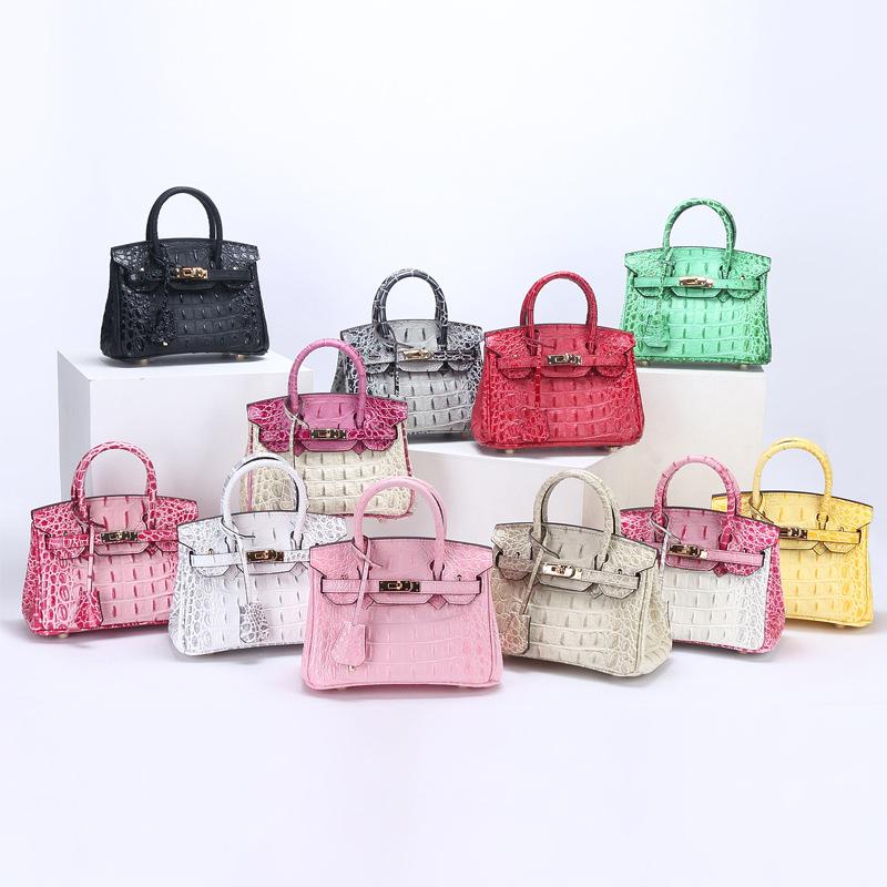 

Textured alligator bone pattern platinum bag, genuine leather, new fashionable atmospheric chain, handbag, large-capacity shoulder messenger bag.