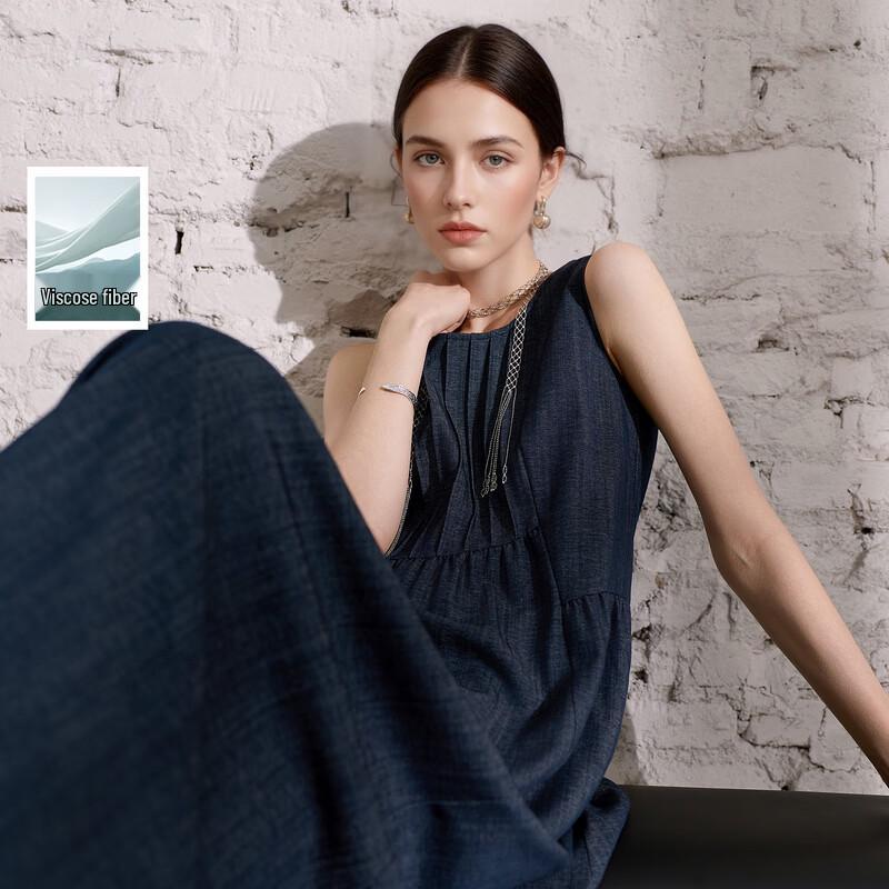 

Женское midi-платье А-силуэта без рукавов с круглым вырезом из искусственного денима XL