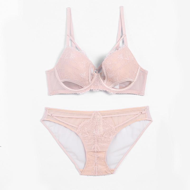 Autumn Lace Lingerie Set - Sexy, Supportive, Anti-Sagging Bra for a Smaller Look