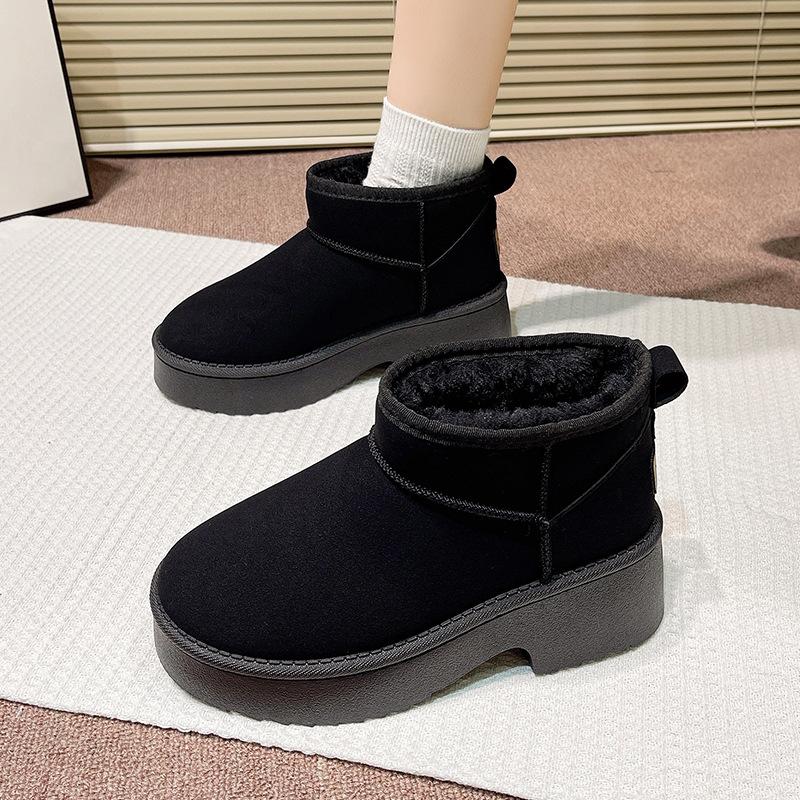 Bottes de neige à semelles épaisses pour femmes, nouvelles hivernales, petites décontractées, augmentant la hauteur, en velours chaud, grandes chaussures en coton