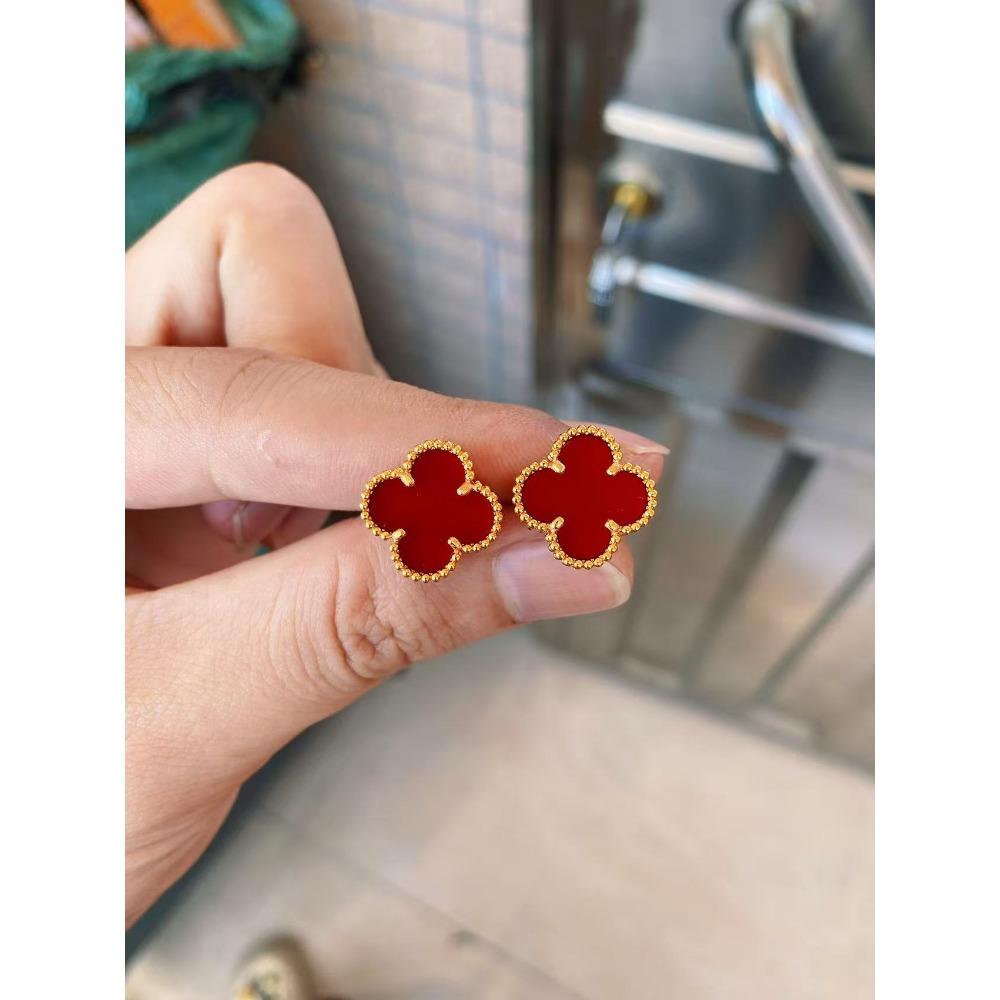 Four-leaf Clover Medium Stud Earrings - White Shell Agate Luxury Earrings