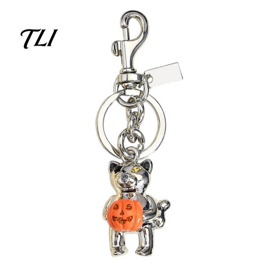 Backpack Pendant Halloween Cat Holding Pumpkin Keychain, Metal Car Key Ring Holder Holder, Handbag Hanging Decorative Accessory