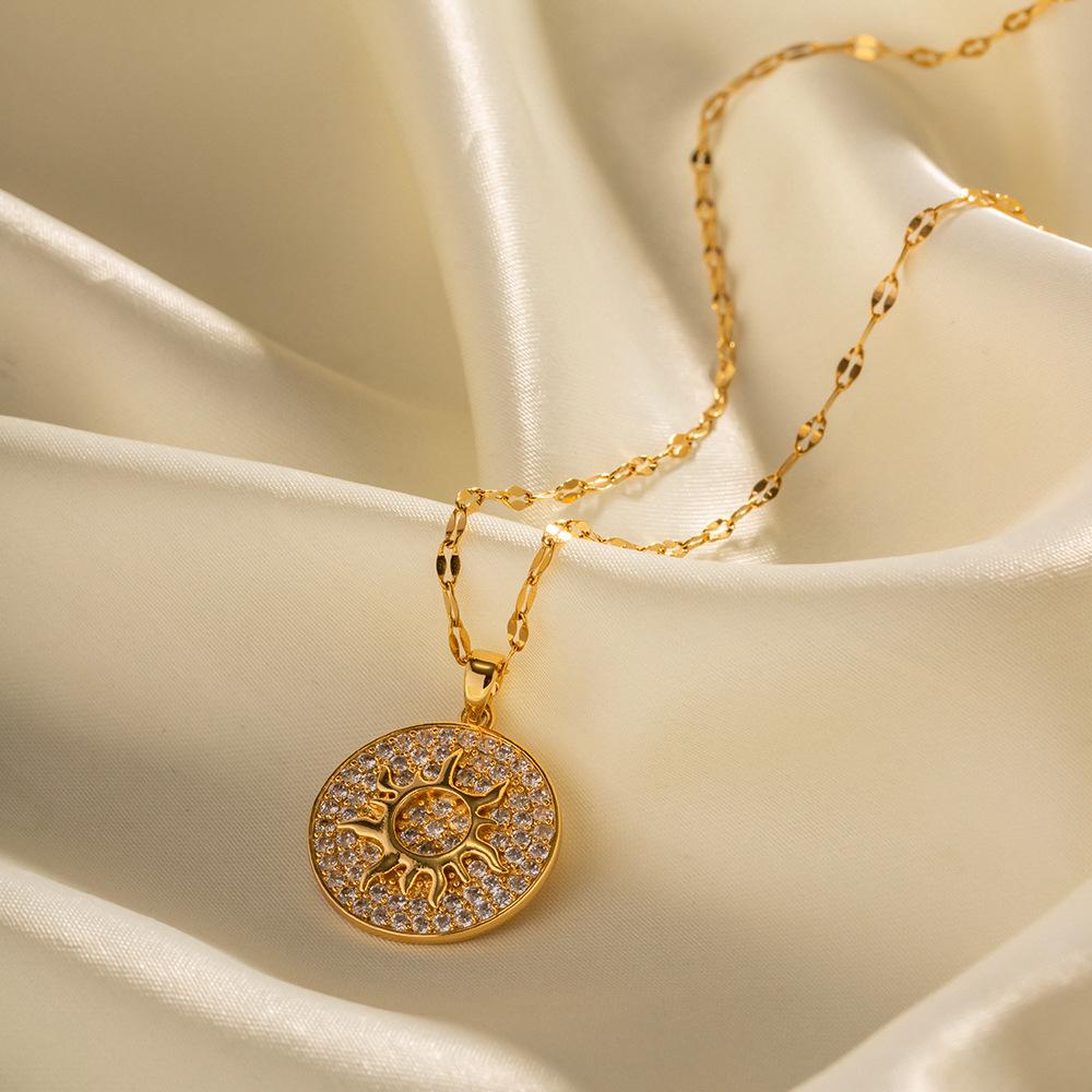 2024 Newest Fashion Pendant Necklace PVD Gold Plated Stainless Steel Sun Moon Engraved Pendant Classic Coin Pendant Jewelry