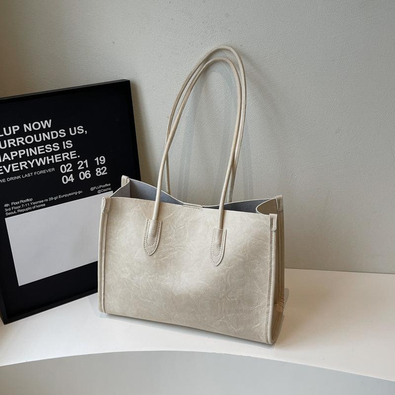 Retro Commuter Style Large Bag, Stress-relieving, Fashionable and Stylish Tote Bag, Large-capacity Single-shoulder Bag