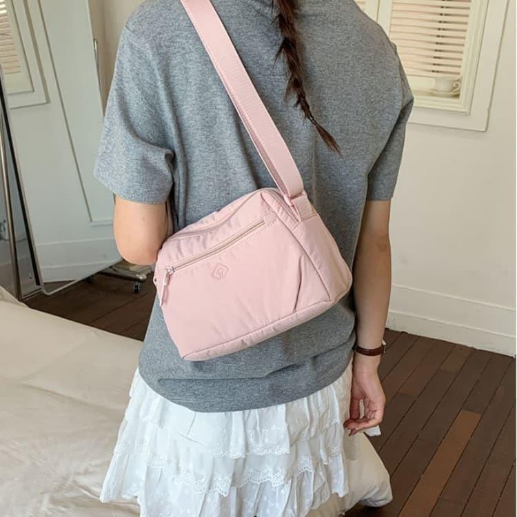 Simple Wind Nylon Cloth Large Capacity Shoulder Women's Bag