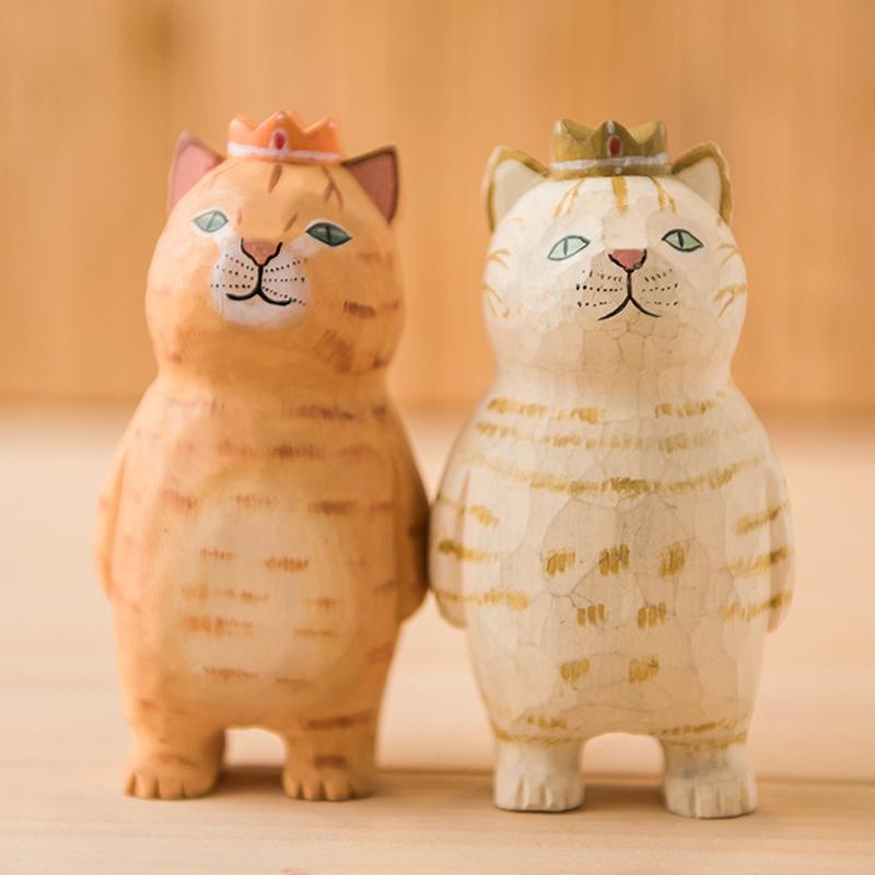 Handmade Cute Cat Wood Carving Ornaments,Painted Wooden Cat Figurines,Wood Cute Cat Desktop Decoration,Lucky Cat Sculpture