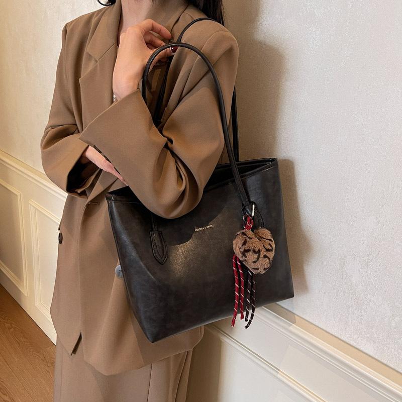 Retro Fashion Large-capacity Bag Women's 2025 New Casual Versatile Shoulder Bag Commuting To Work Portable Tote Bag