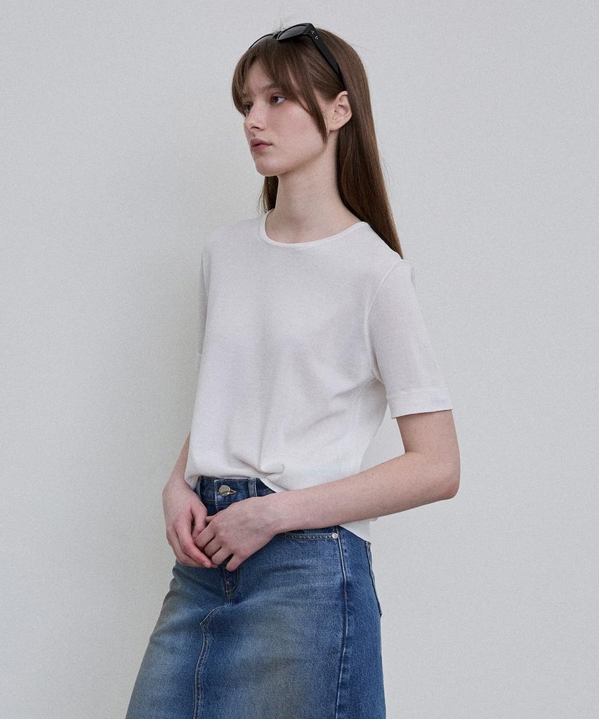 DEETO Embroidered Sleeve Knit Tee [White]