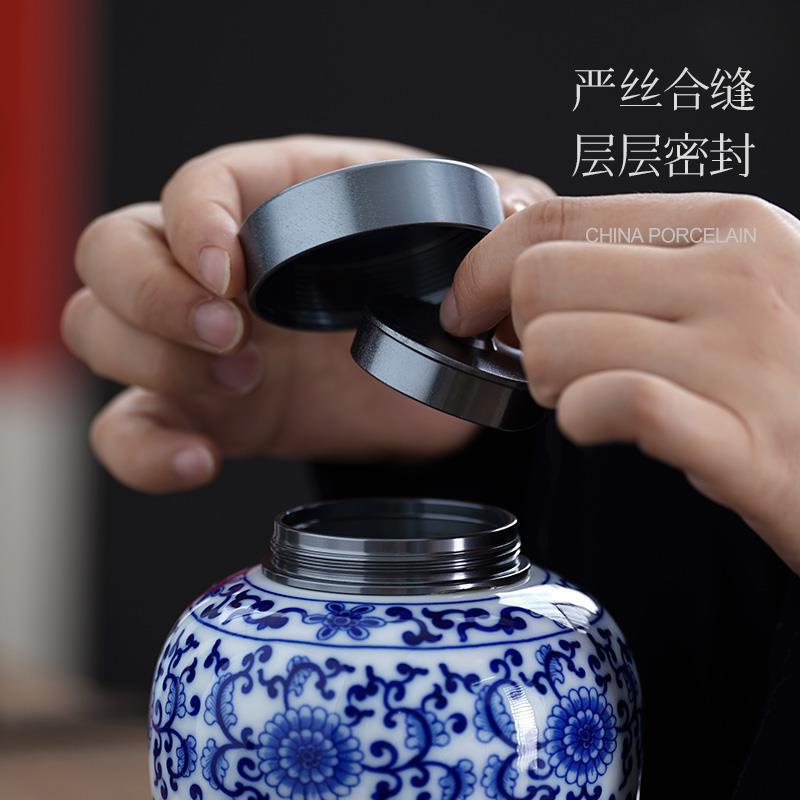 Creative Blue and White Porcelain Alloy Sealed Tea Jar Plant Landscape Ceramic Jar Moisture-proof Food Decorative Jar Home Decor