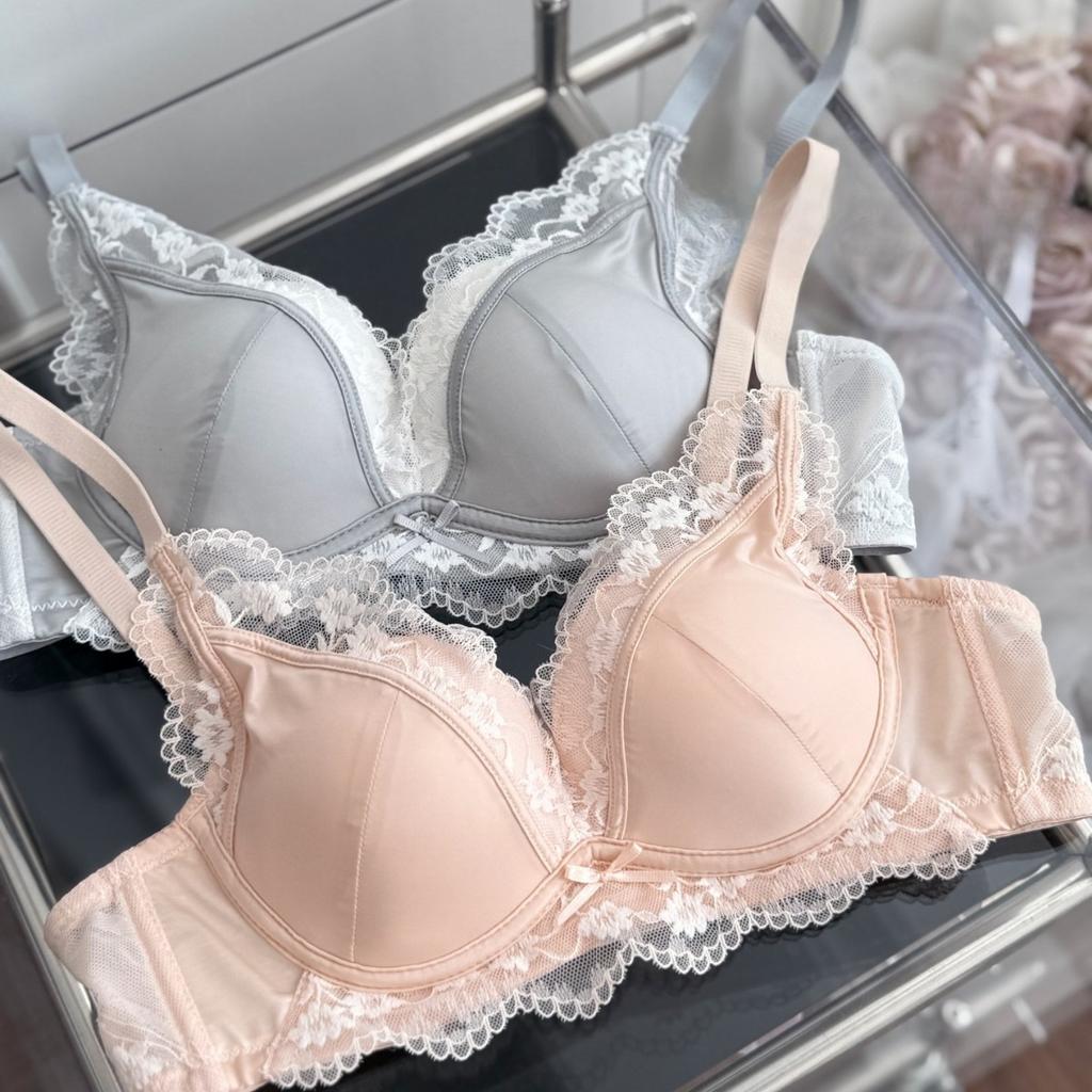 Ladies Summer Light Luxury Pure Lace Stitching Small Breasts Together To Show A Large Support Adjusted Underwear