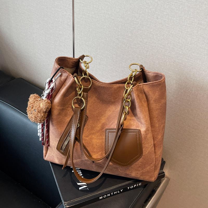 Tote bag women's new large-capacity commuter bag autumn and winter versatile casual high-end shoulder bag