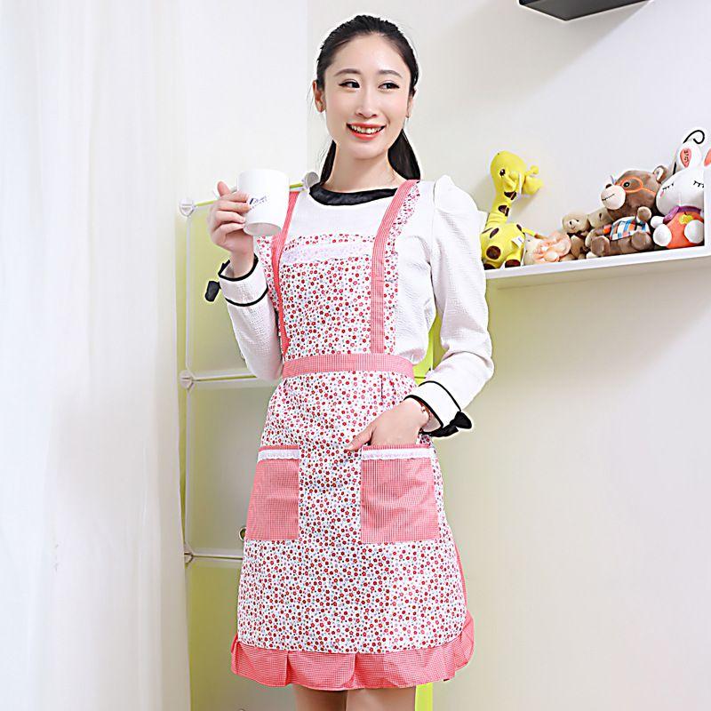 Classic Women Apron With Ruffle Pocket And Floral Roses For Kitchen And Chef Duties