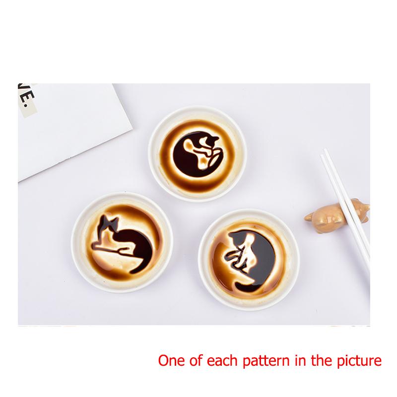 Japanese Cat Ceramic Embossed Soy Sauce Dish Cute Cat Seasoning Dish Dip Mini Ceramic Small Dish Soy Sauce Dish
