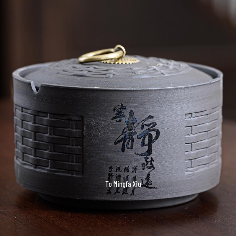 Zisha Ceramic Ashtray with Lid: Medium, Fly-Proof, Retro Home & Office Decor for Extinguishing Cigarettes.