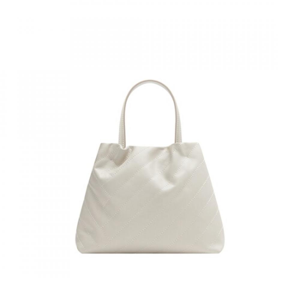 Louis Quatorze Women L quiLting shouLder Bag Ivory Hs1qt02iv