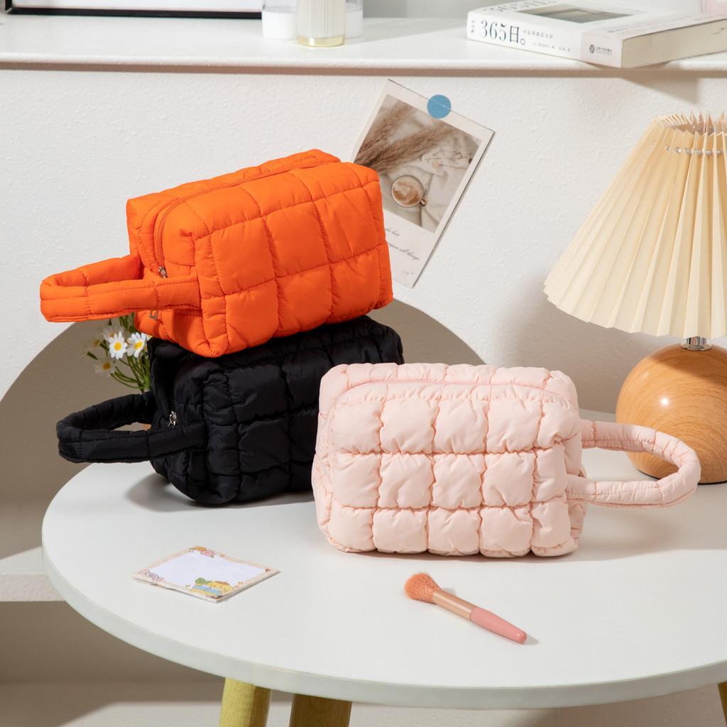 Portable Large Capacity Makeup Organizer With Polyester Material For Home Use