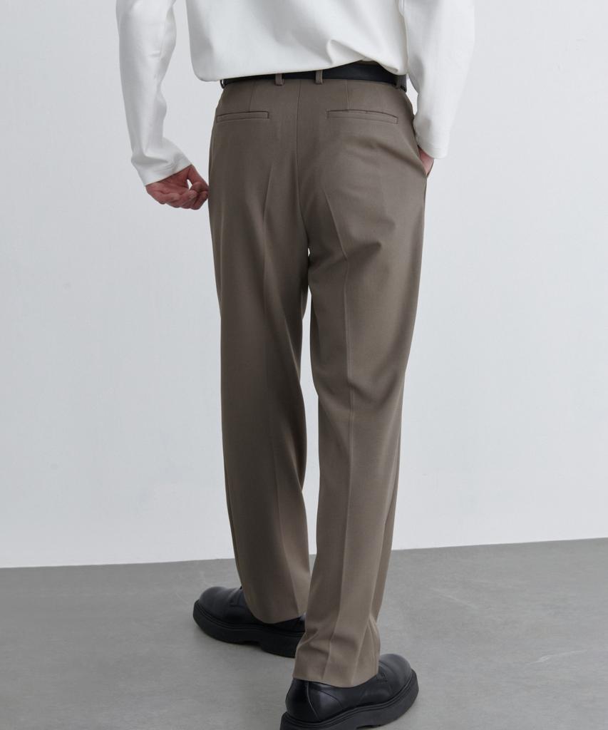 MUSINSA STANDARD Reverse One-Pleat Wide Hidden Banding Slacks [Dusty Beige]